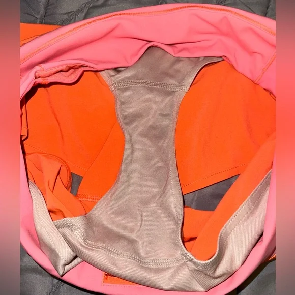 Lululemon Speed Up Shorts - Picture 7 of 9